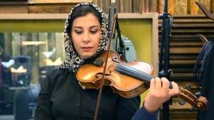 فرناز خاکپور : دولت باید موسیقی را ارزان‌تر به مردم ارائه دهد